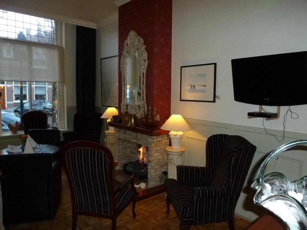 Hotel Centraal Harlingen Bagian luar foto