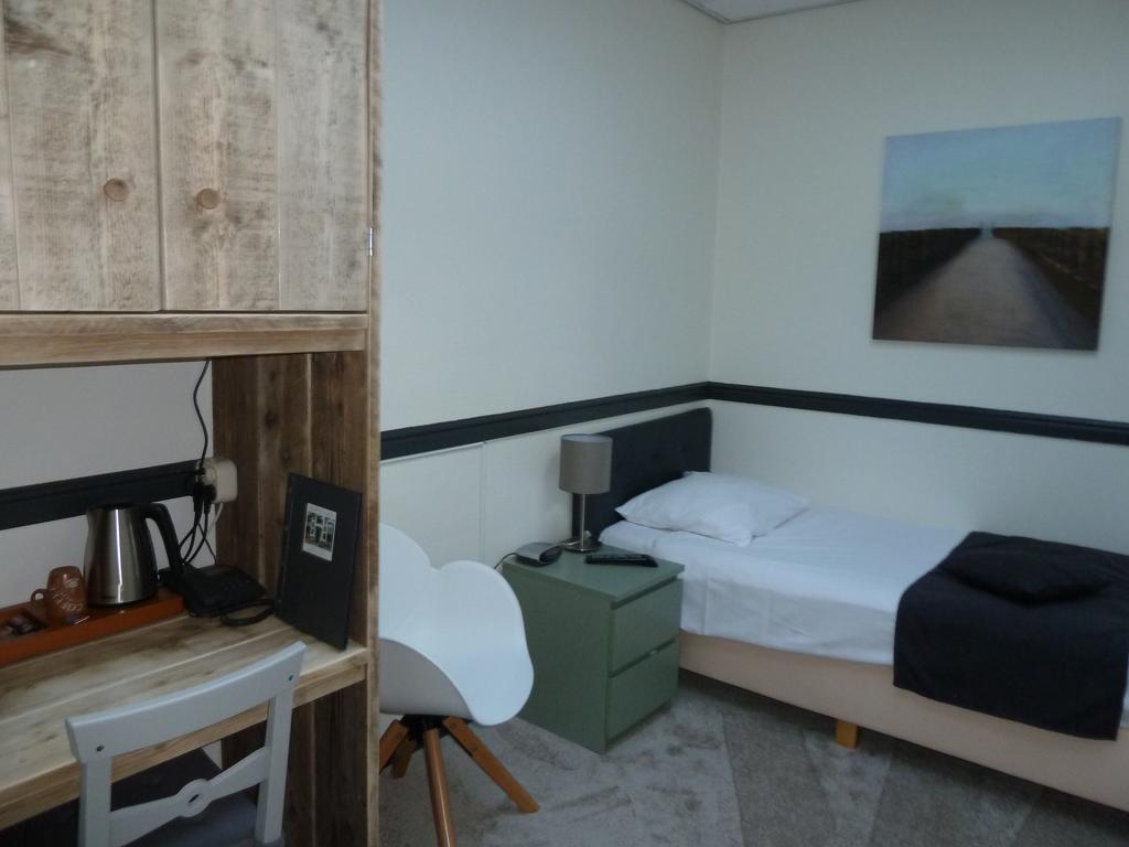 Hotel Centraal Harlingen Bagian luar foto